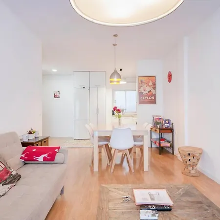 Urbanchicmalaga 3 Bedroom Spacious Quiet Historic Apartment
